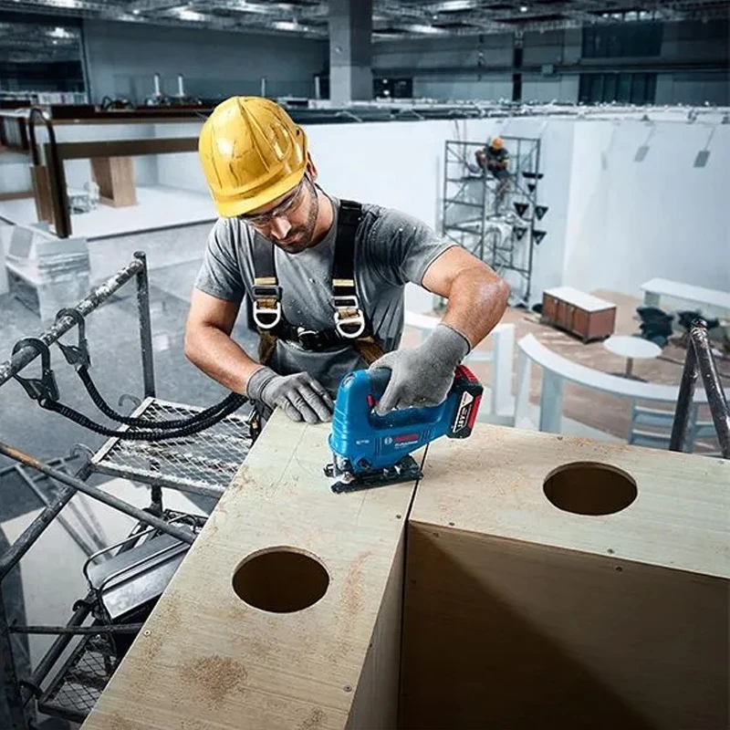 เลื่อยจิ๊กซอว์ไฟฟ้า Bosch GST  - Woodworking Saw บทวิจารณ์และราคา