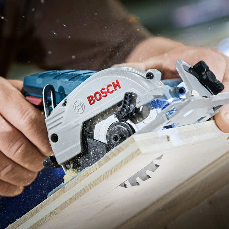 เลื่อยวงเดือนไฟฟ้า BOSCH GKS 1 - Woodworking Saw บทวิจารณ์และราคา