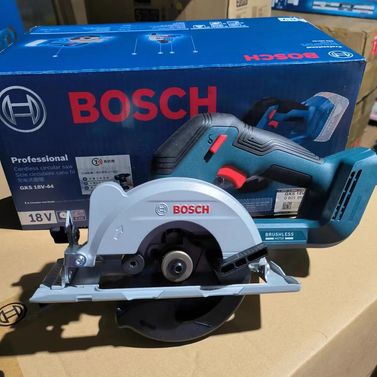 บ๊อช GKS18V-44 เลื่อยวงเดือนไร - Woodworking Saw บทวิจารณ์และราคา